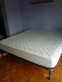 Materasso e rete con doghe