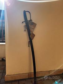 Spada antica con fodero in metallo