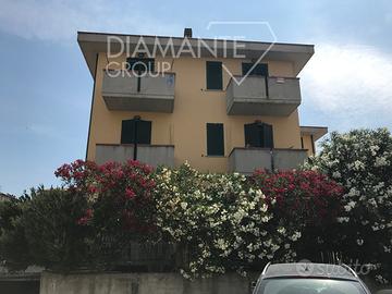 Appartamento in zona centrale con tre camere