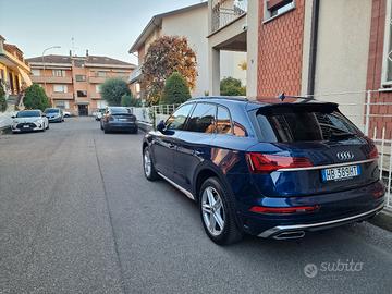 AUDI Q5 Sline  QUATTRO 40 TDI MheV MATRIX 