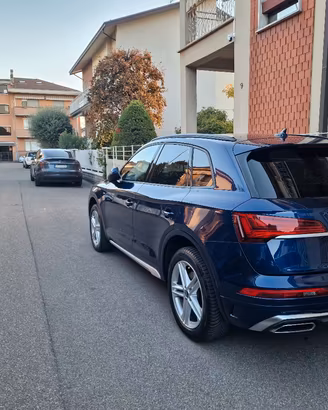 AUDI Q5 Sline  QUATTRO 40 TDI MheV MATRIX 