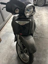 Scarabeo 125