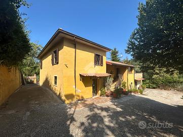 VILLA SINGOLA A CHIETI