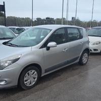 Renault Scenic Scénic X-Mod 1.5 dCi 105CV Confort