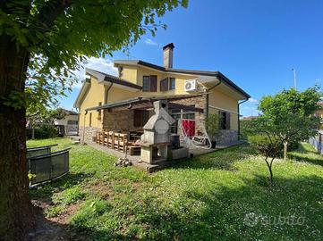 VILLA SINGOLA A BUSSERO