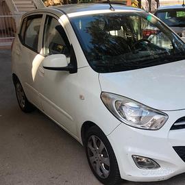 HYUNDAI i10 1ª serie - 2012