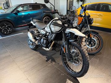 Royal Enfield Himalayan 450 Summit Kamet White