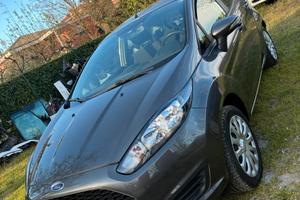 Ford Fiesta 1000 Ecoboost Titanium