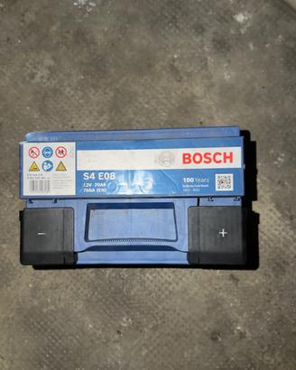 Batteria auto Bosch S4 E08