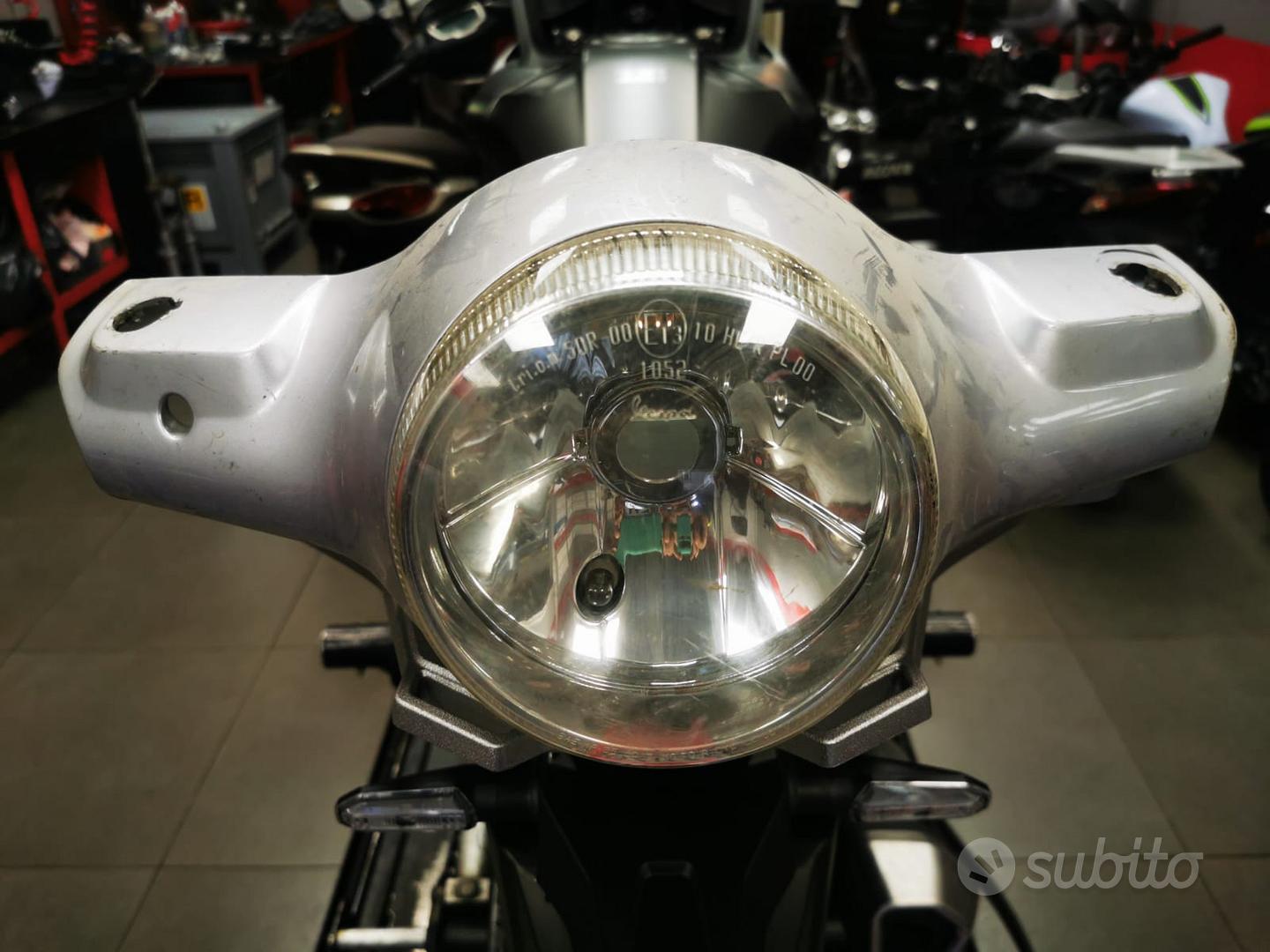 Copertura Per Faro Moto 7 Pollici Tondo – Guscio In Ferro Per Fari LED, 2 Pezzi Con Viti E Morsetti, Colore Nero O Argento
