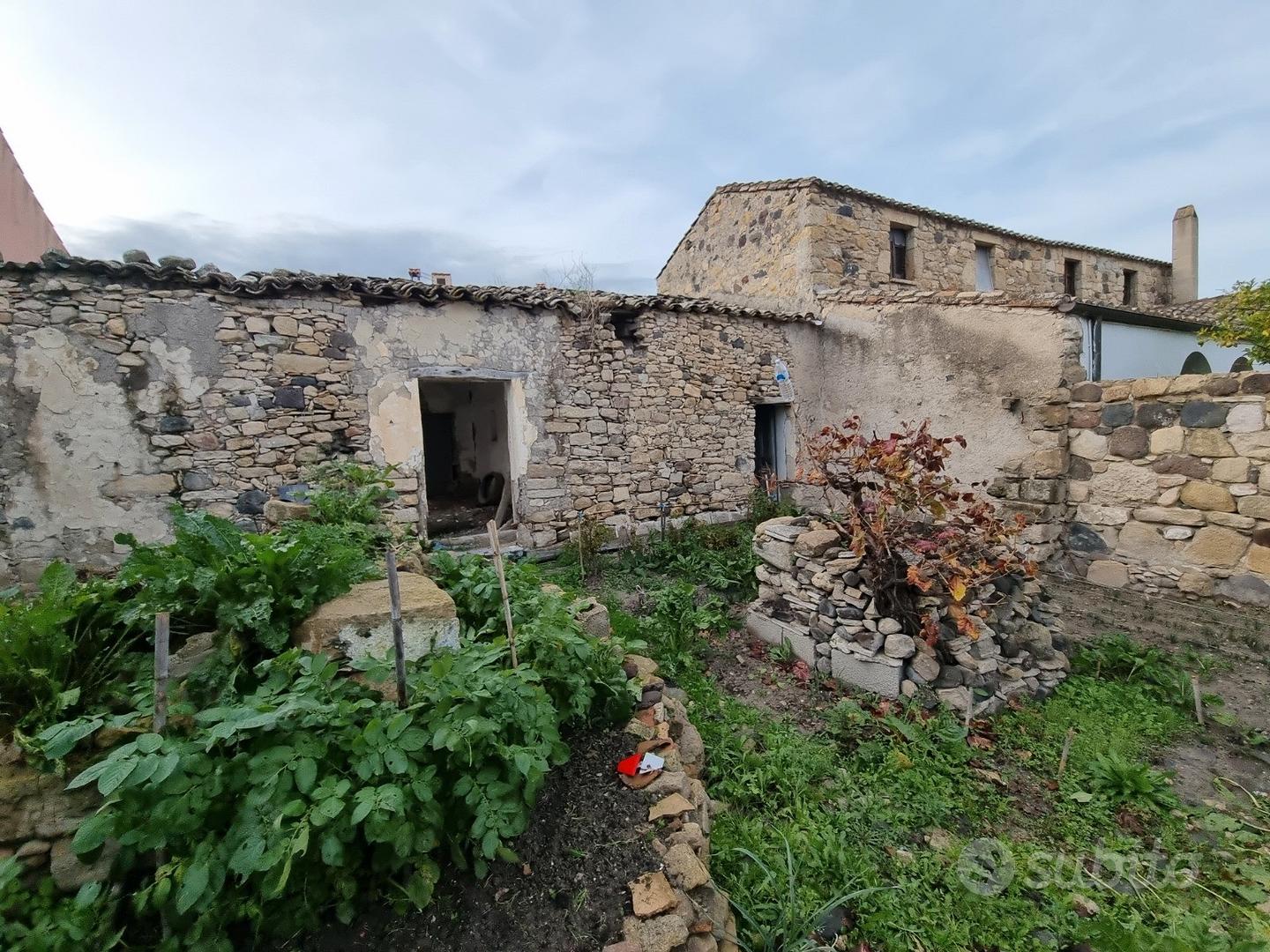 Terreno con Rudere da ristrutturare - Altro