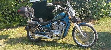 Suzuki Intruder 800
