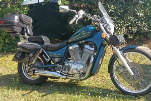 Suzuki Intruder 800