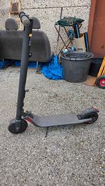 monopattino elettrico segway