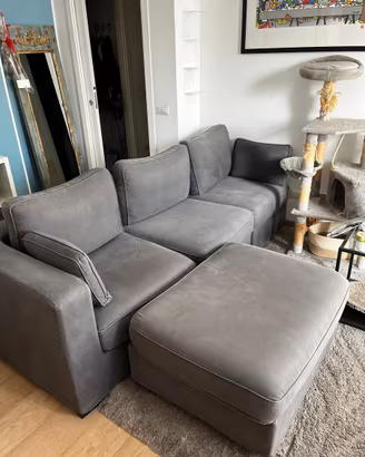 Divano Maison du Monde grigio con pouf