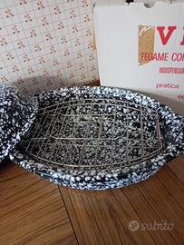 Tegame con griglia e coperchio