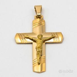 Ciondolo oro giallo 18 kt Croce con Cristo E.105