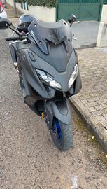 YAMAHA T MAX 560