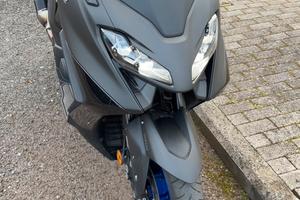YAMAHA T MAX 560