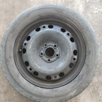 Cerchi Volkswagen Polo Gomme 185 60 15 usate