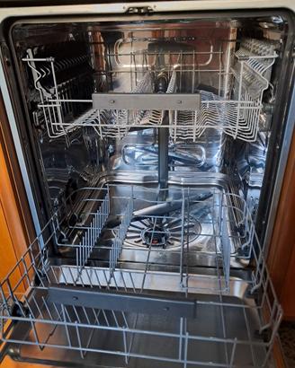 Lavastoviglia Electrolux
