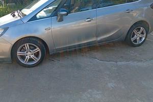 Opel Zafira toure 