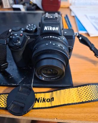 Nikon Z50 Mirrorless con zoom  dx 16 50 come nuova