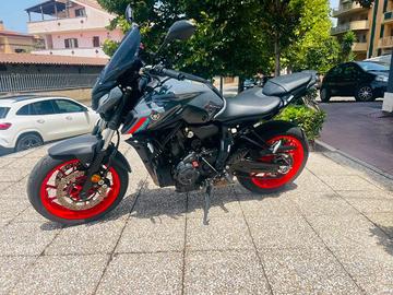 YAMAHA MT-07 TUTTO INCLUSO ANCHE PASSAGGIO! MINI