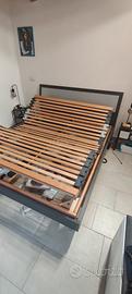 letto con rete elettrica 