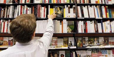 Oltre 100 libri a partire a prezzi bassi