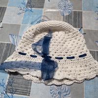 cappellino bambina fatto a mano