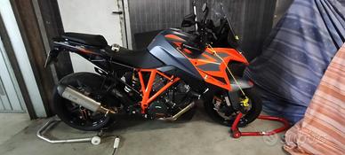 KTM 1290 Duke GT Orange