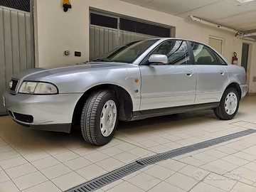 Audi A4 Sedan 1997 - SCA.MBIO