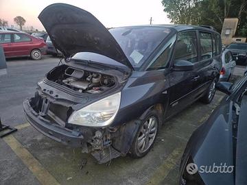 Renault Espace 2006 2.0 TD Demolita - Per Ricambi