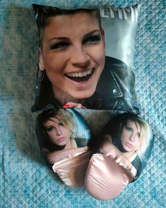 Cuscino e pantofole Emma Marrone