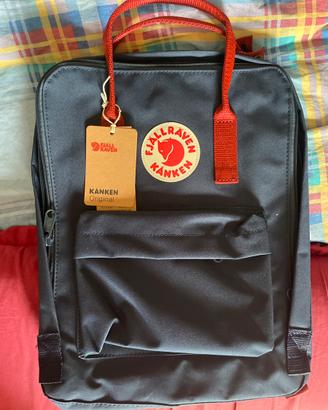 Zaino Fjallraven Kanken blu e rosso