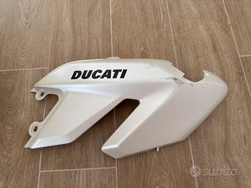Carena destra Hypermotard 796/1100 (DANNEGGIATA)