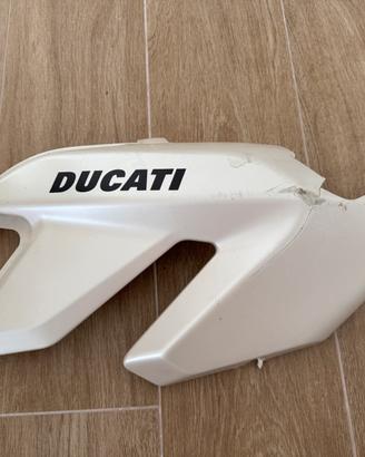 Carena destra Hypermotard 796/1100 (DANNEGGIATA)