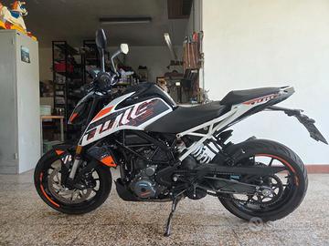 KTM DUKE 390 2022