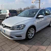 Volkswagen Golf 2.0 TDI DSG 5p. Executive BlueMoti