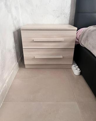 ✨ Comodino in legno chiaro ✨