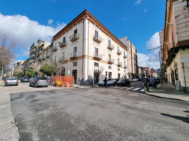 Negozio Caserta [Cod. rif 3126449VCG] (Centro)