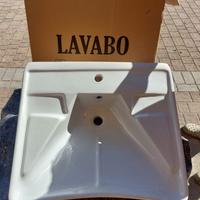Lavabo per disabili in ceramica