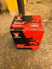 Batteria Yuasa moto/scooter  