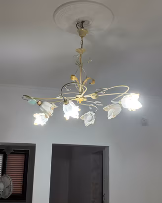 Lampadario in ferro battuto