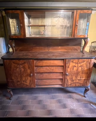 Credenza antica in legno noce