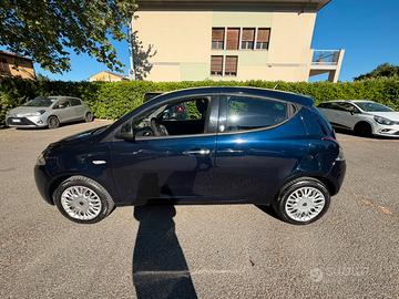 Lancia y 1.2 ecochic 2016 gpl