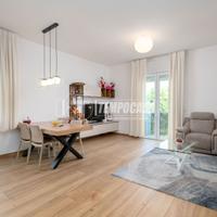 APPARTAMENTO DI AMPIE METRATURE COMPLETAMENTE RIST