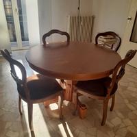 tavolo rotondo allungabile con 4 sedie