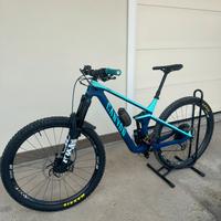 Canyon strive in carbonio taglia L